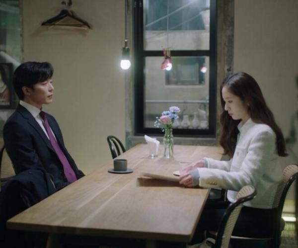 Đi công tác với sếp một tuần, khi về vợ sếp cho tôi 500 triệu, tôi vui vẻ nhận lấy